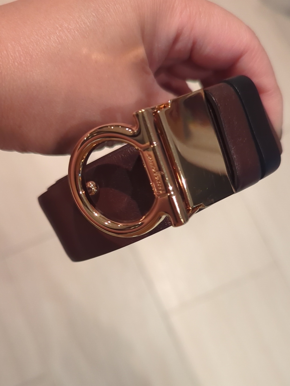 Salvatore Ferragamo Black Leather Belt with Gold Gancini Buckle - Picture 4 of 9